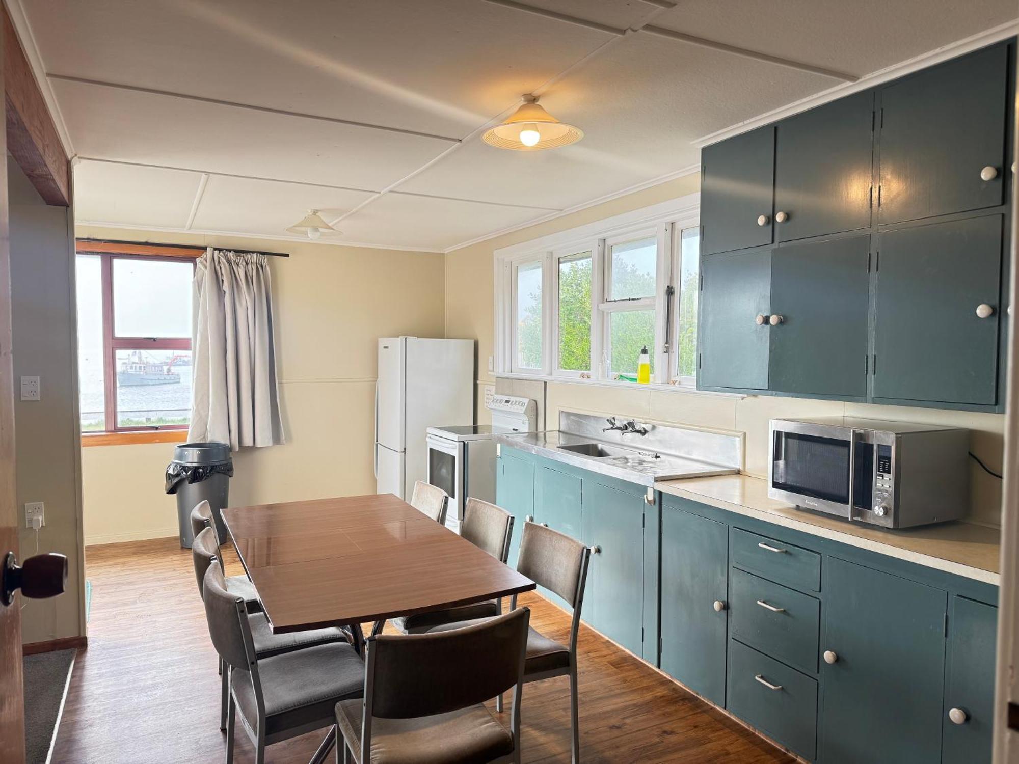 South Sea Hotel - Stewart Island Half-moon Bay Extérieur photo