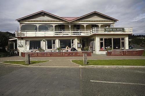 South Sea Hotel - Stewart Island Half-moon Bay Extérieur photo